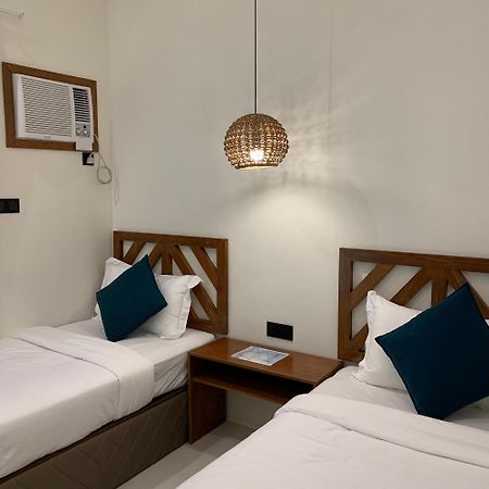 Bahandi Hotel General Luna  Kültér fotó
