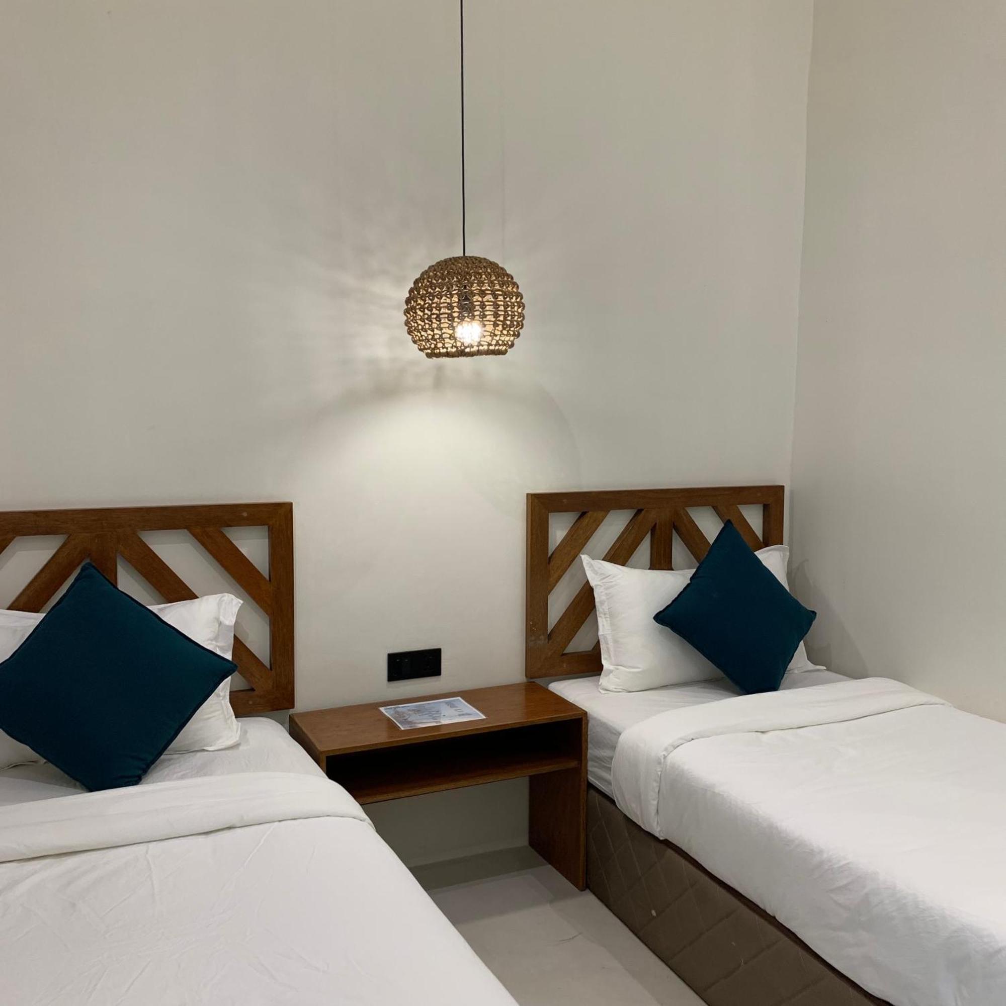 Bahandi Hotel General Luna  Kültér fotó