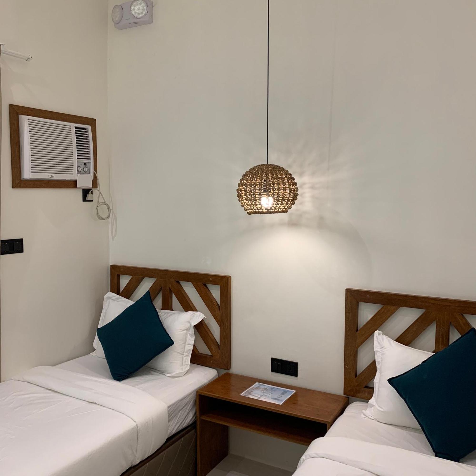 Bahandi Hotel General Luna  Kültér fotó