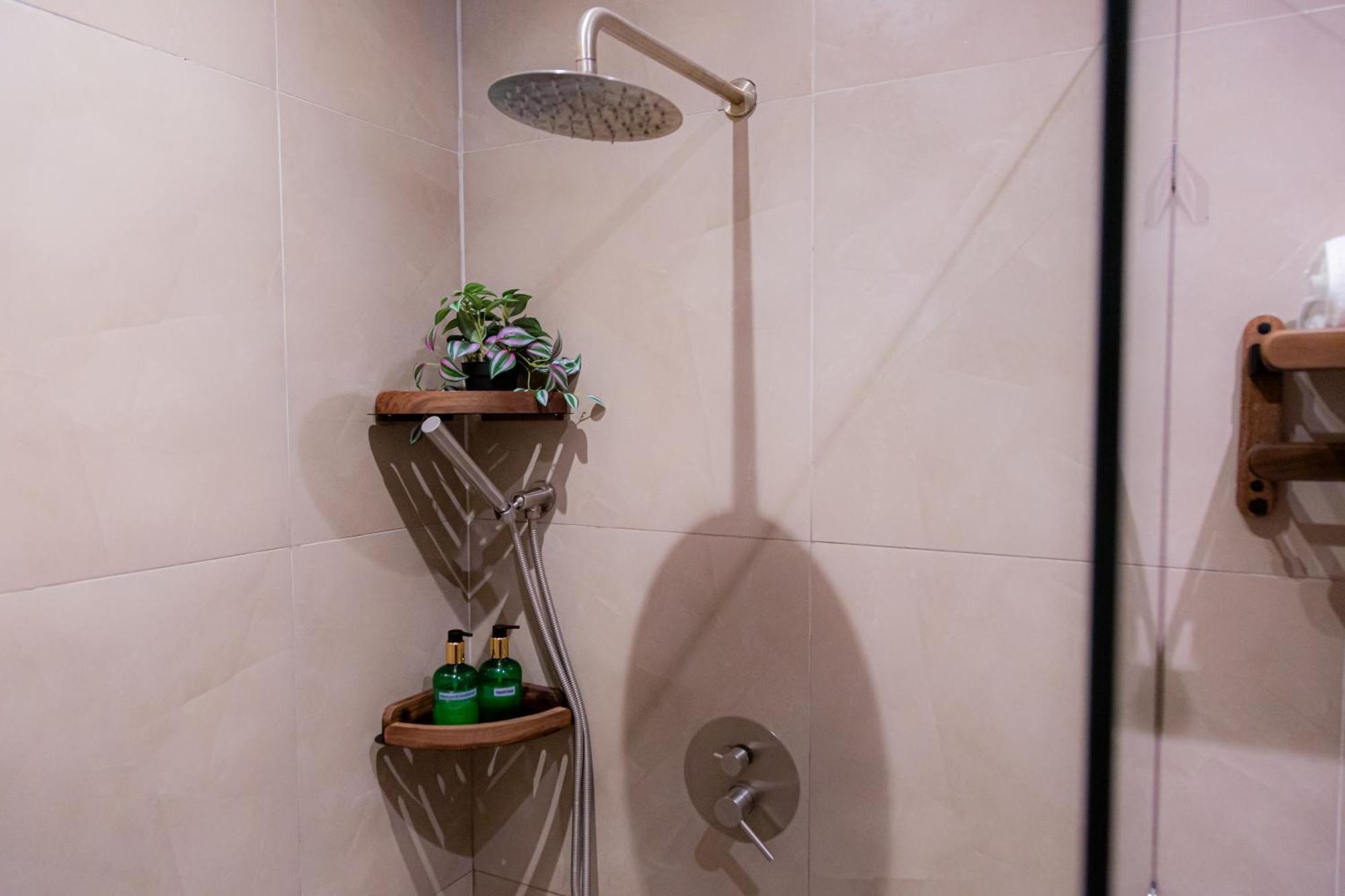 Bahandi Hotel General Luna  Kültér fotó